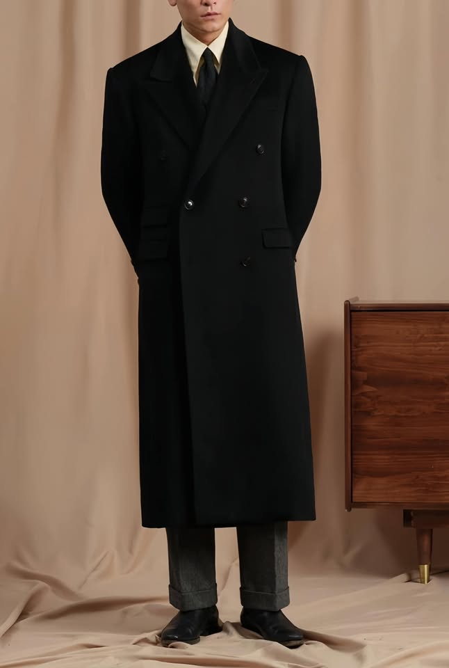 	Mangto LINE dạ cừu cổ nhọn 077- Đen- Thelas