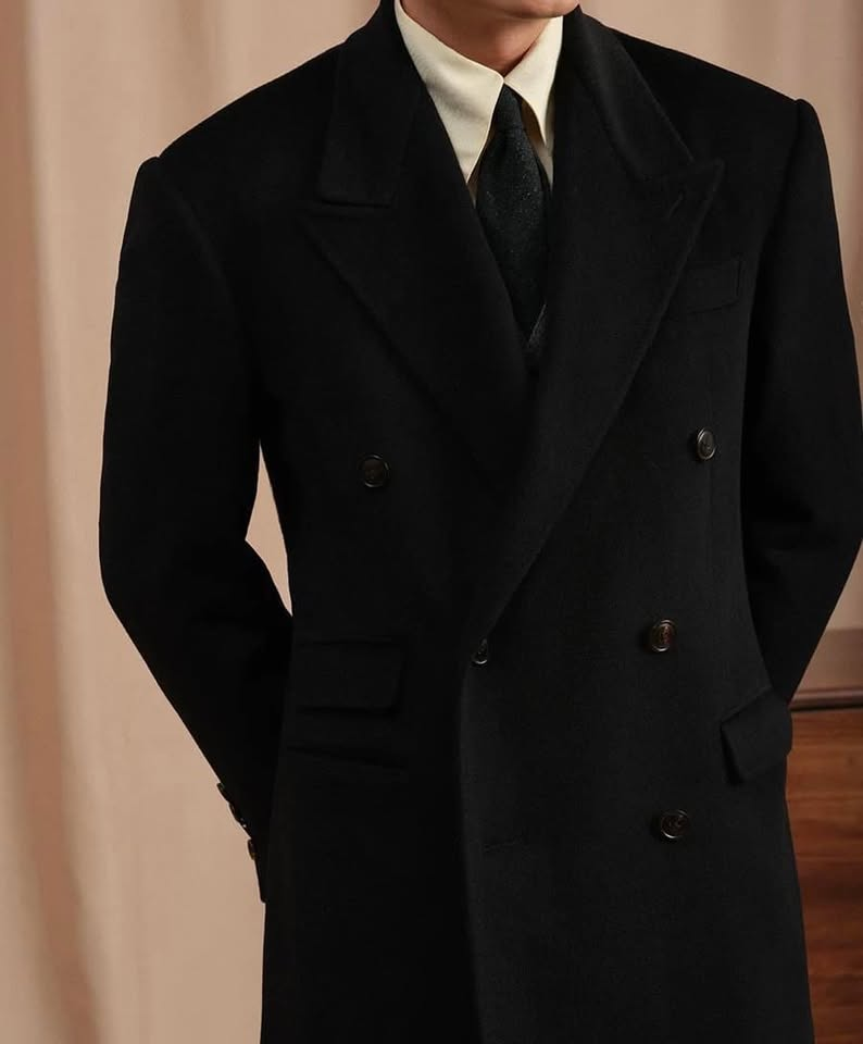 	Mangto LINE dạ cừu cổ nhọn 077- Đen- Thelas